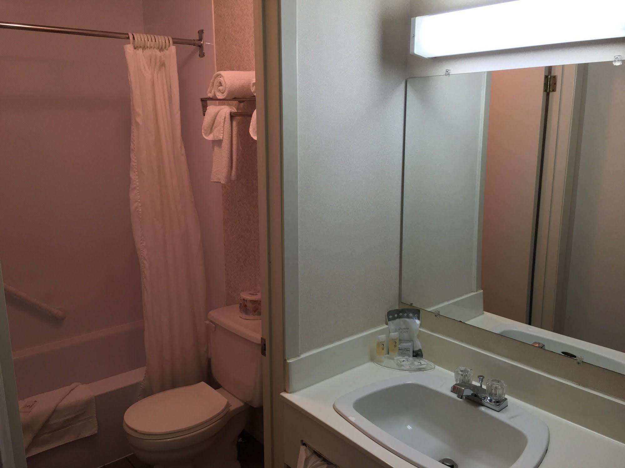 Fairway Inn サセックス エクステリア 写真